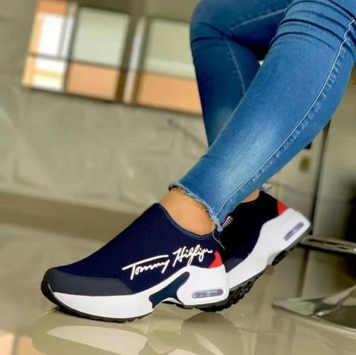Casual Walking Sneaker