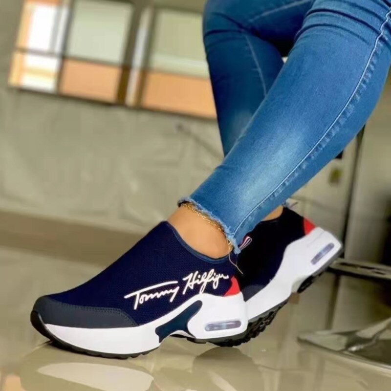 Casual Walking Sneaker
